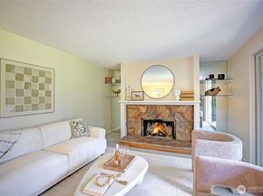 4641 W Lake Sammamish Parkway SE F205, Issaquah WA 98027