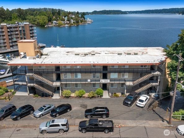 9520 Rainier Avenue S 202, Seattle WA 98118
