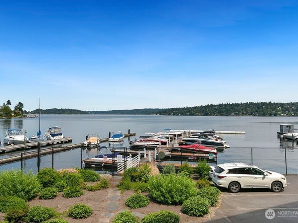 9520 Rainier Avenue S 202, Seattle WA 98118