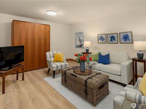 2339 Fairview Avenue E L, Seattle WA 98102