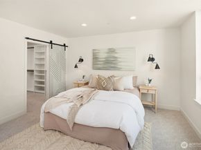 1615 N 50th Street B, Seattle WA 98103