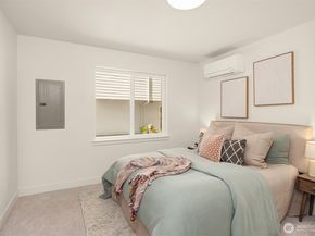 1615 N 50th Street B, Seattle WA 98103