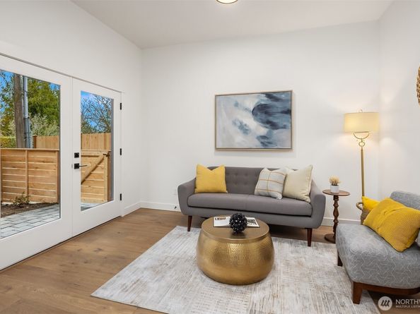 13548 39th Avenue NE B, Seattle WA 98125