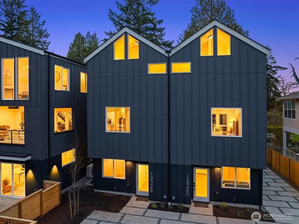 13548 39th Avenue NE B, Seattle WA 98125