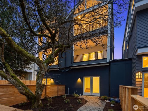 13548 39th Avenue NE B, Seattle WA 98125