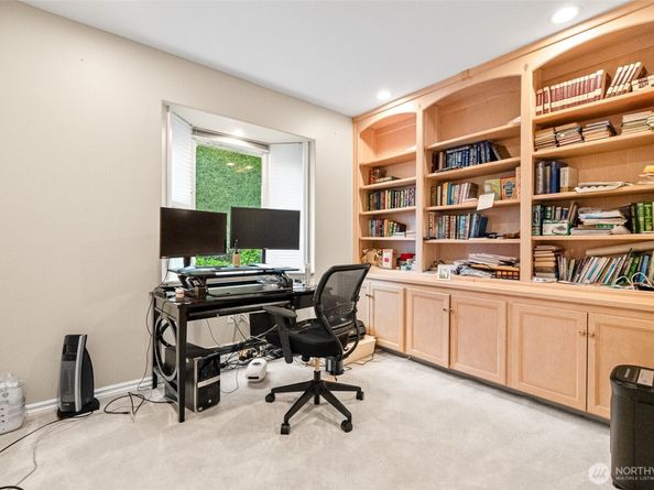 10316 NE 153rd Place, Bothell WA 98011