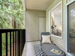 25025 SE Klahanie Boulevard D204, Sammamish WA 98029