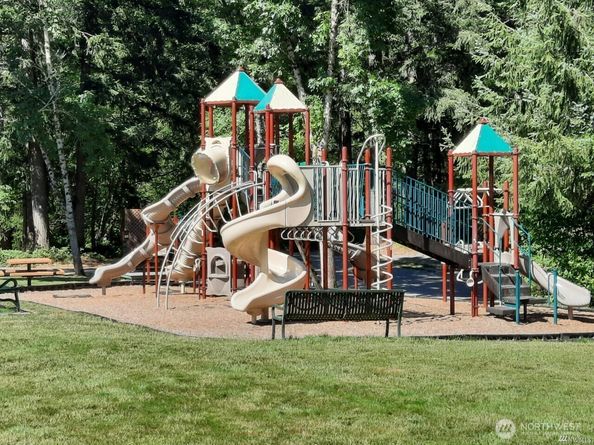 25025 SE Klahanie Boulevard D204, Sammamish WA 98029