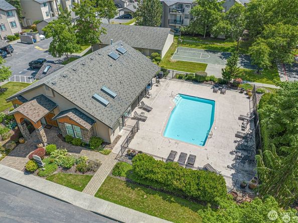 25025 SE Klahanie Boulevard D204, Sammamish WA 98029