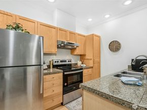 25025 SE Klahanie Boulevard D204, Sammamish WA 98029