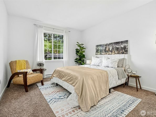 25025 SE Klahanie Boulevard D204, Sammamish WA 98029