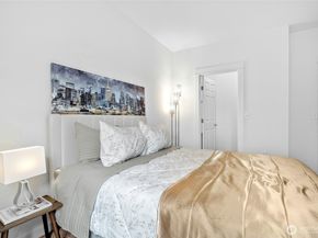 25025 SE Klahanie Boulevard D204, Sammamish WA 98029