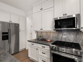 13472 (HS 8) NE 112th Place, Redmond WA 98052