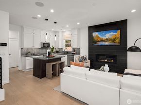 13472 (HS 8) NE 112th Place, Redmond WA 98052