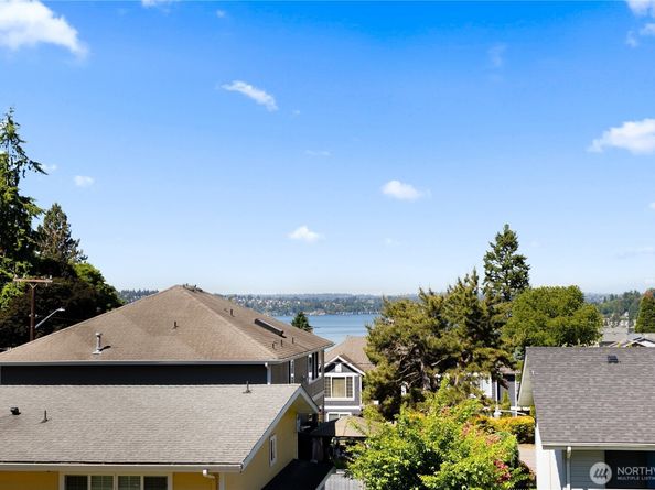 3415 Garden Avenue N, Renton WA 98056
