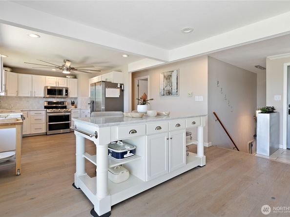 3415 Garden Avenue N, Renton WA 98056