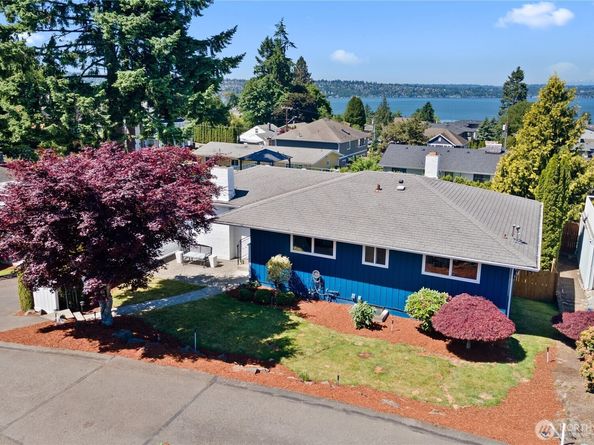 3415 Garden Avenue N, Renton WA 98056
