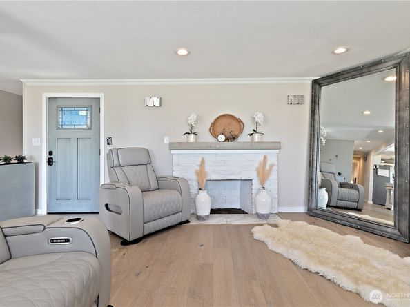 3415 Garden Avenue N, Renton WA 98056