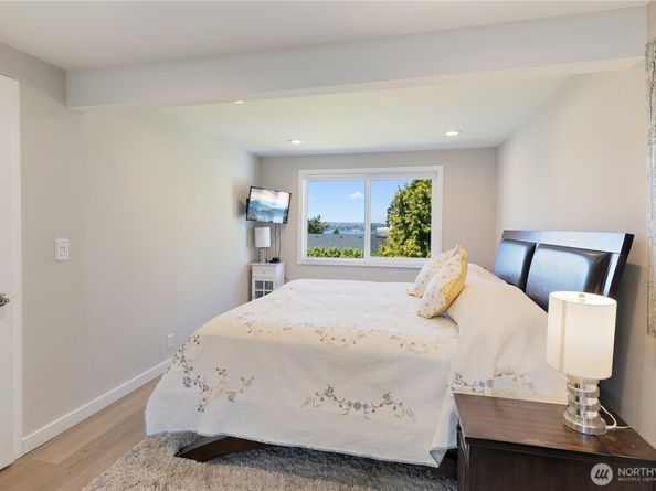 3415 Garden Avenue N, Renton WA 98056