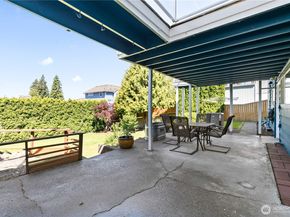 3415 Garden Avenue N, Renton WA 98056