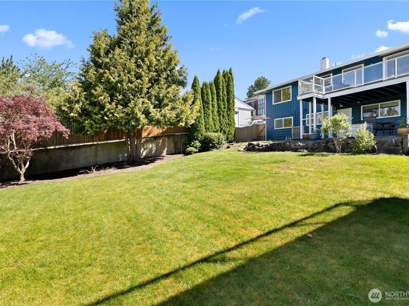 3415 Garden Avenue N, Renton WA 98056