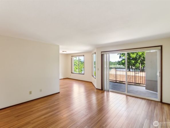 921 Pershing Avenue 203, Bremerton WA 98312