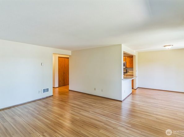 921 Pershing Avenue 203, Bremerton WA 98312