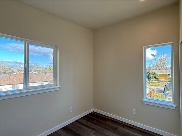9025 38th Avenue S, Seattle WA 98118