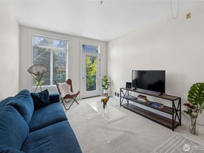 2415 2nd Avenue 438, Seattle WA 98121