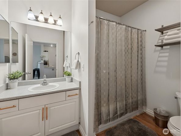 2415 2nd Avenue 438, Seattle WA 98121