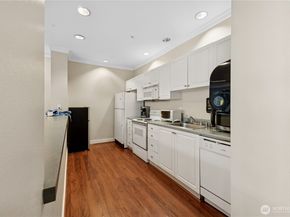 2415 2nd Avenue 438, Seattle WA 98121