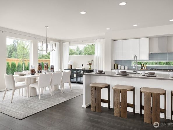 24211 118th Place SE, Kent WA 98030