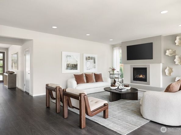 24211 118th Place SE, Kent WA 98030