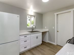 838 S 316th Street, Federal Way WA 98003