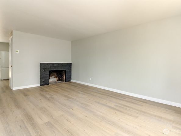 838 S 316th Street, Federal Way WA 98003