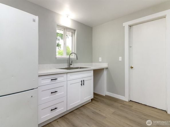 838 S 316th Street, Federal Way WA 98003