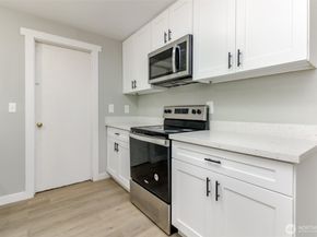 838 S 316th Street, Federal Way WA 98003