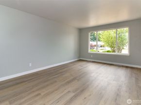 838 S 316th Street, Federal Way WA 98003