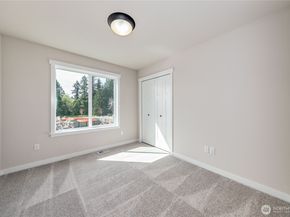 5077 NW Cedarside Loop, Silverdale WA 98383