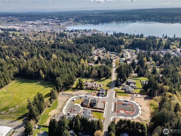5077 NW Cedarside Loop, Silverdale WA 98383