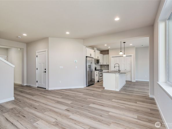 5077 NW Cedarside Loop, Silverdale WA 98383