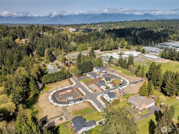 5077 NW Cedarside Loop, Silverdale WA 98383
