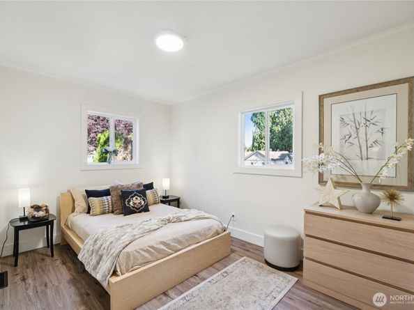 817 SW 158th Street, Burien WA 98166