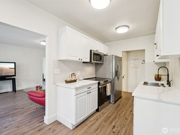 817 SW 158th Street, Burien WA 98166