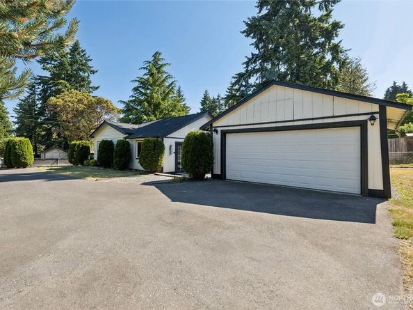817 SW 158th Street, Burien WA 98166
