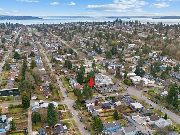 3309 W Thurman Street, Seattle WA 98199