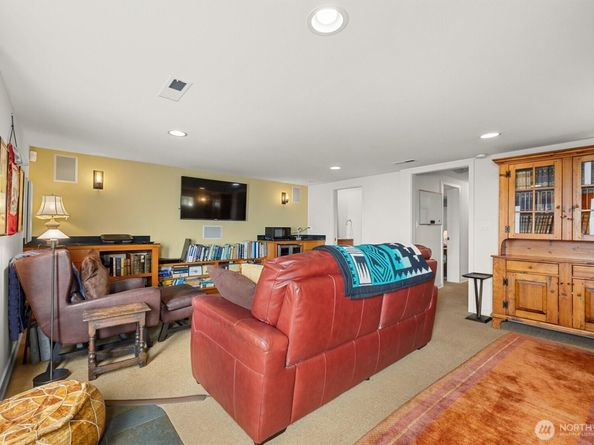 3309 W Thurman Street, Seattle WA 98199