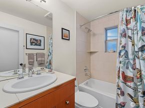 3309 W Thurman Street, Seattle WA 98199