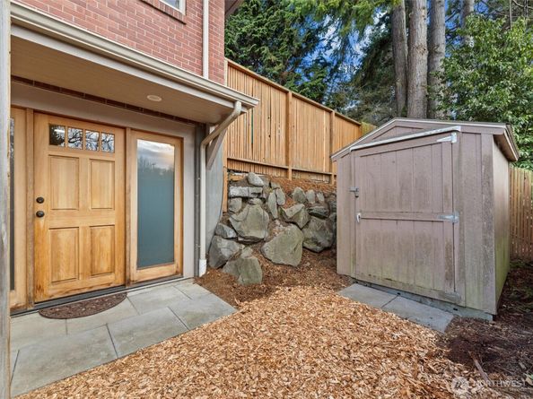 3309 W Thurman Street, Seattle WA 98199