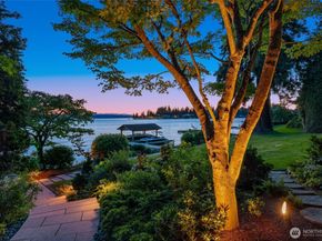 415 Shoreland Drive SE, Bellevue WA 98004